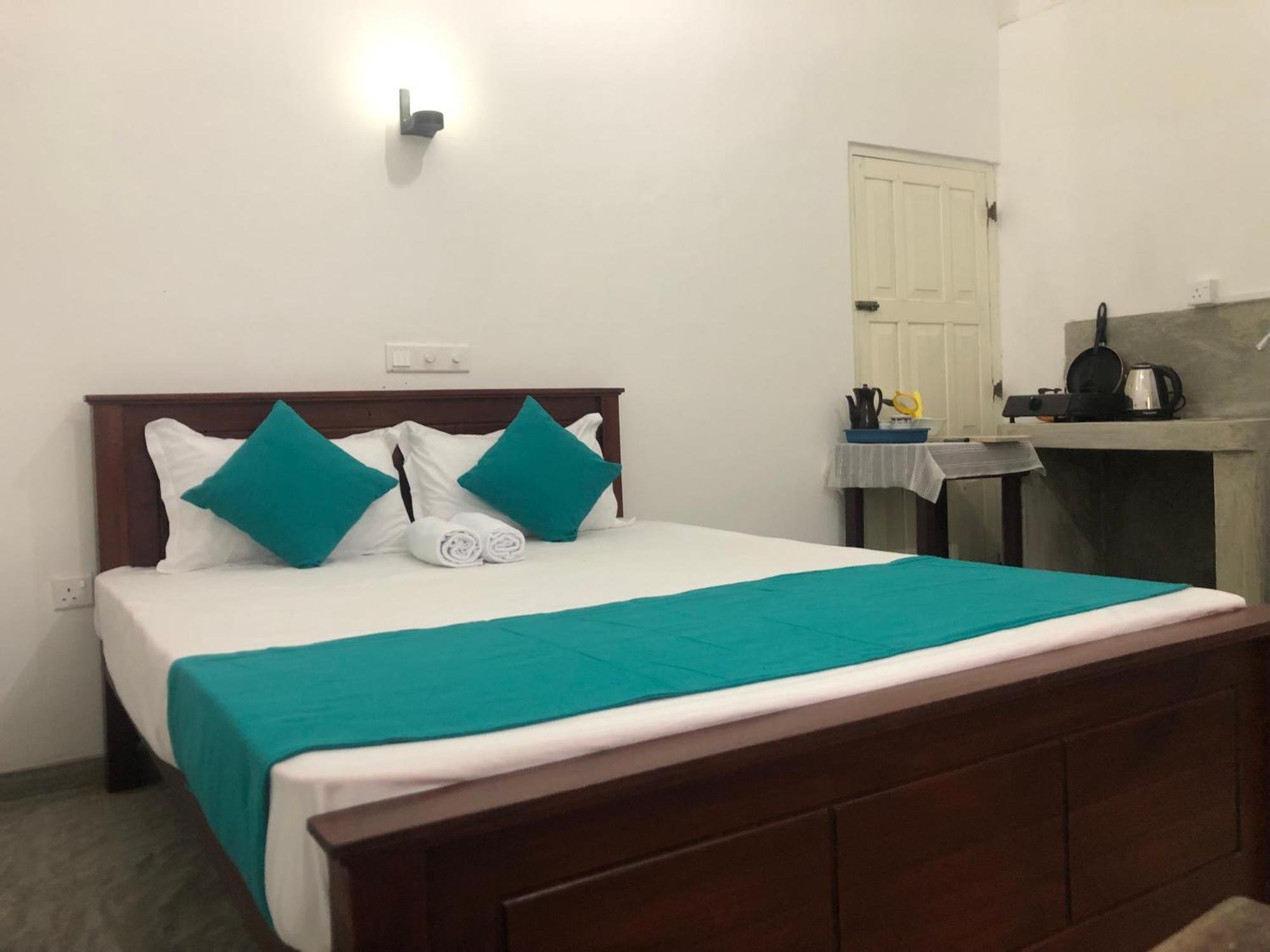 Hotel Waves Hikkaduwa Exteriér fotografie