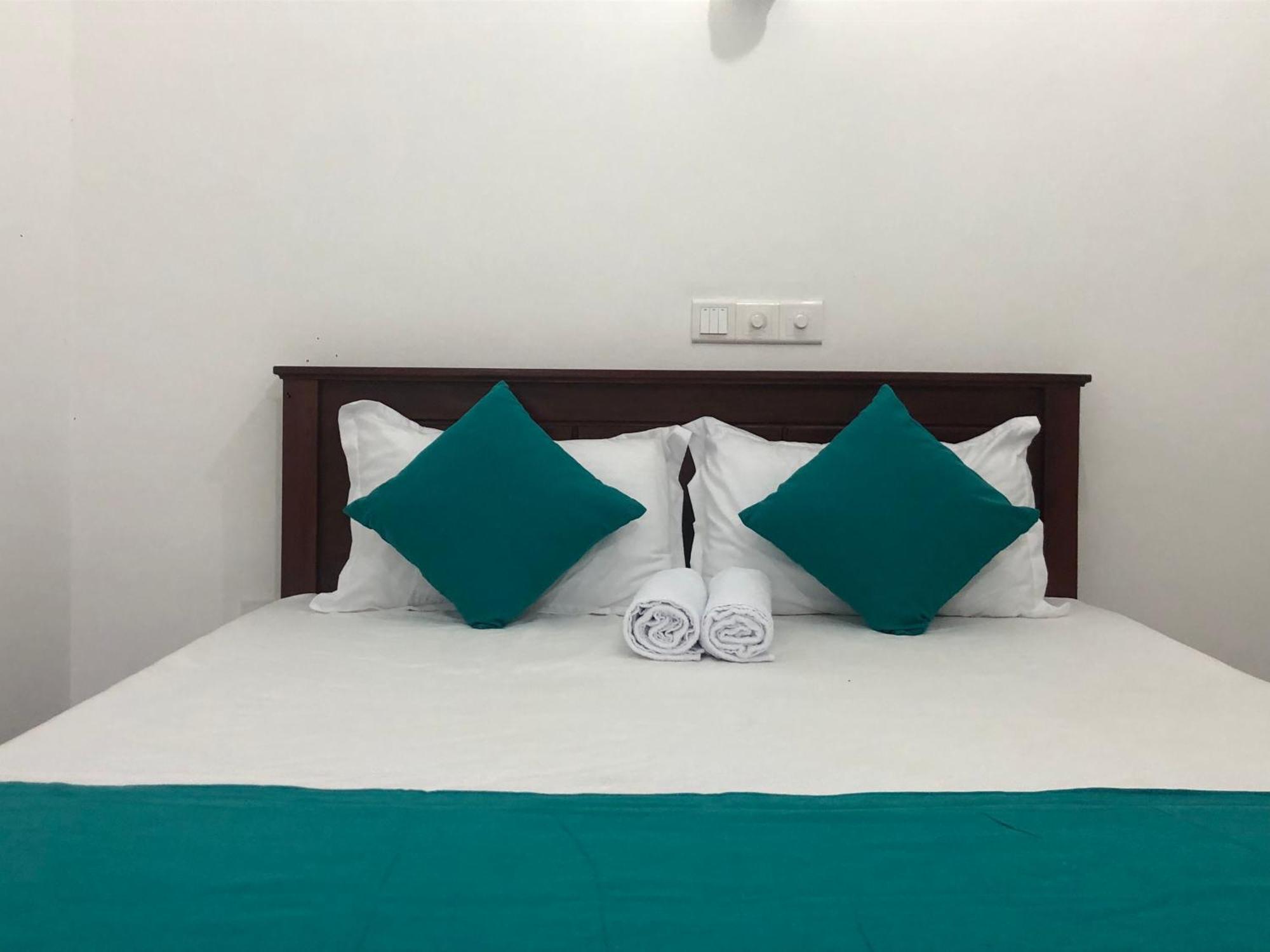 Hotel Waves Hikkaduwa Exteriér fotografie