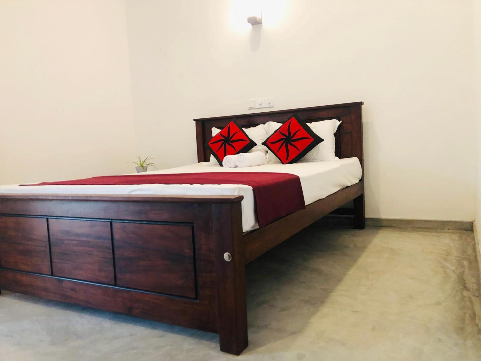 Hotel Waves Hikkaduwa Exteriér fotografie